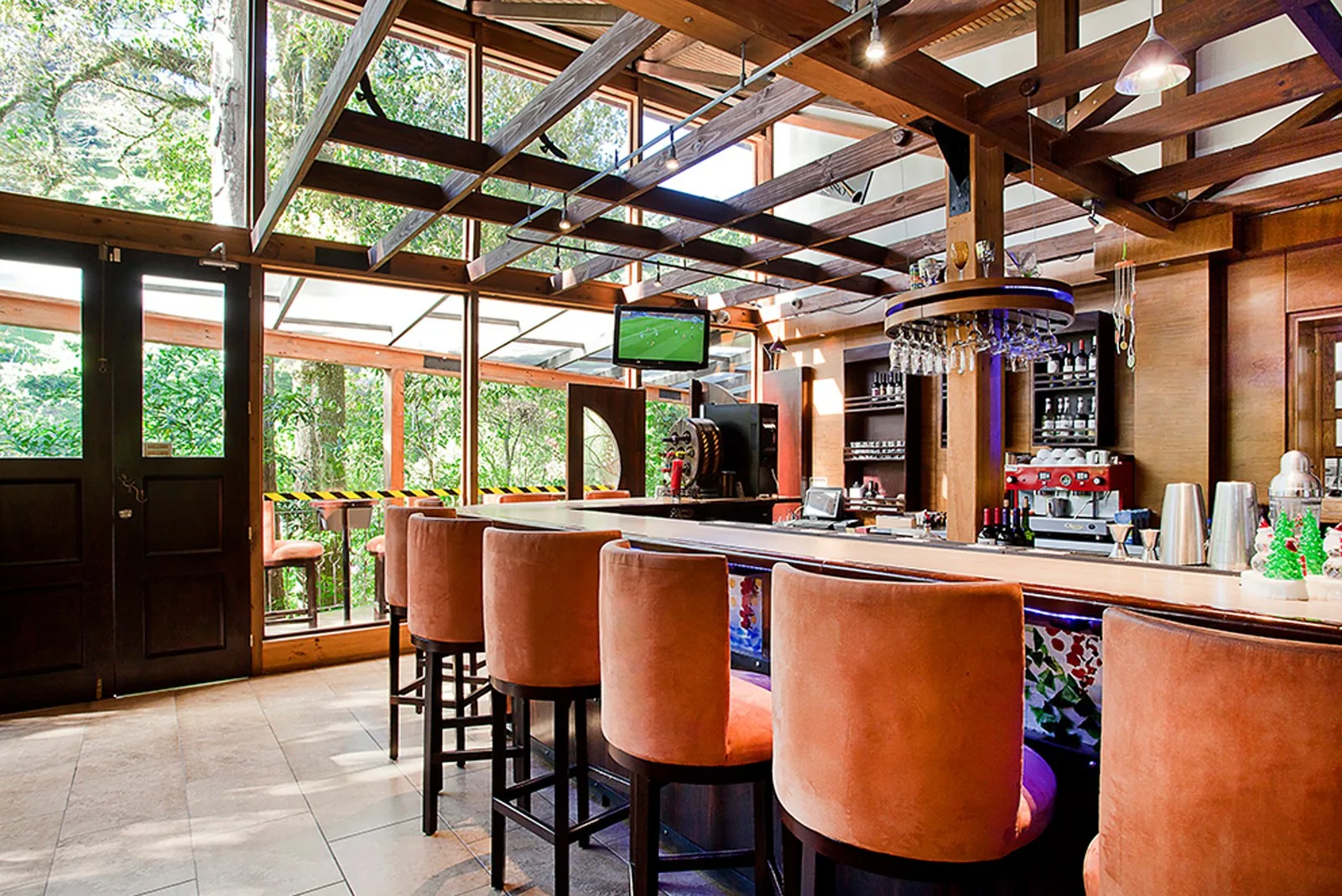 Barra del Bar & Lounge Los Robles